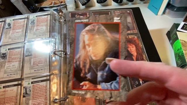 Unintentional ASMR - Mary shares her Twin Peaks collection смотреть онлайн