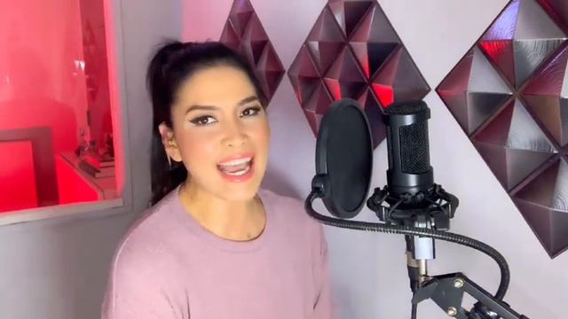 Something's Got a Hold On Me - Christina Aguilera (Cover) смотреть онлайн