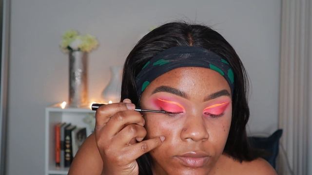 PINK & ORANGE CUT CREASE + GRAPHIC EYELINER смотреть онлайн