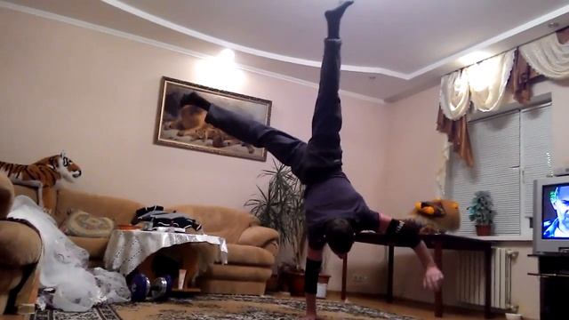 Горизонт и стойка на одной руке Комбинация Set with planche смотреть онлайн