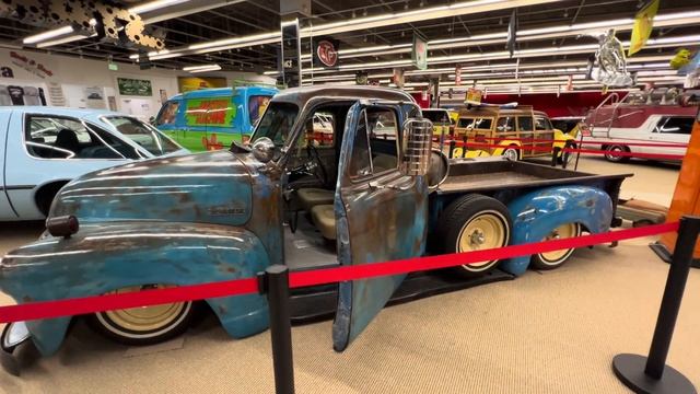 Музей автомобилей из кино в Колорадо! смотреть онлайн