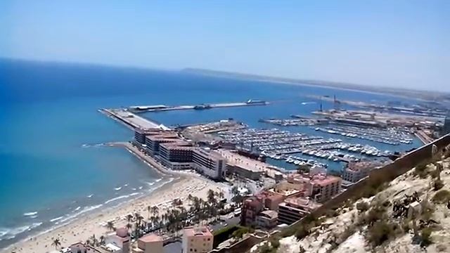Vistas desde Castillo Santa Barbara - Alicante смотреть онлайн