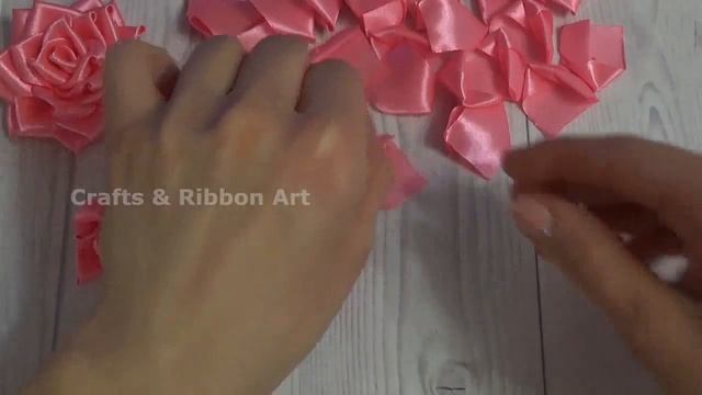 ? Realistic and Super Easy Ribbon Roses - Easy Flower Making - DIY Satin Ribbon Rose - Rosa de Ceti смотреть онлайн