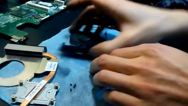 HP 650 HP 635 HP 431 HP 630 - Disassembly and fan cleaning fan смотреть онлайн