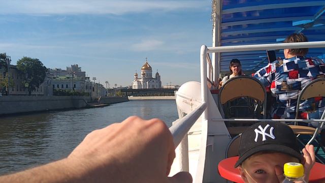 Прогулка по Москве-реке на пароходе. Часть 2. смотреть онлайн