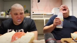 поели острого