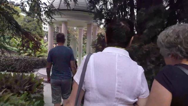 Крым. Прогулка в великолепном парке Айвазовского. смотреть онлайн