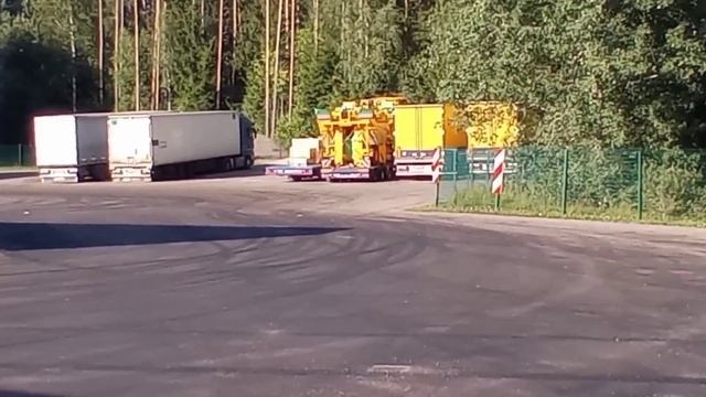 Дальнобой. Проснулся на старой Латвийско - Эстонской границе. С дурными мыслями в голове.)) смотреть онлайн
