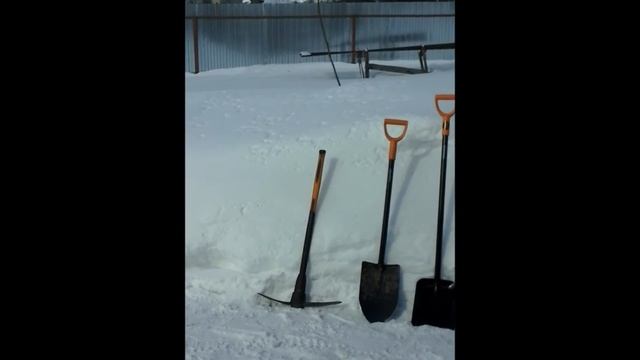 Финские лопаты для чистки снега и других работ, отличия от русских лопат. Fiskars лопаты для людей. смотреть онлайн