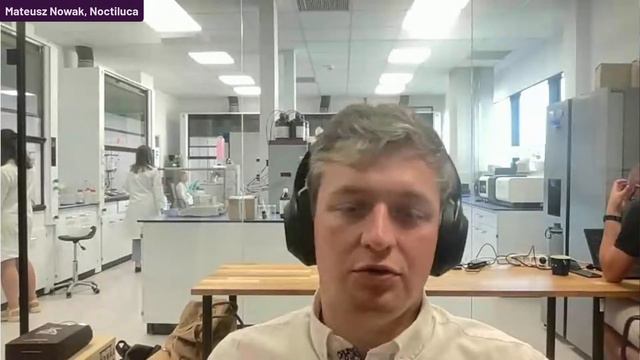 Live with Noctiluca, develops chemical compounds straight from its brand new lab смотреть онлайн