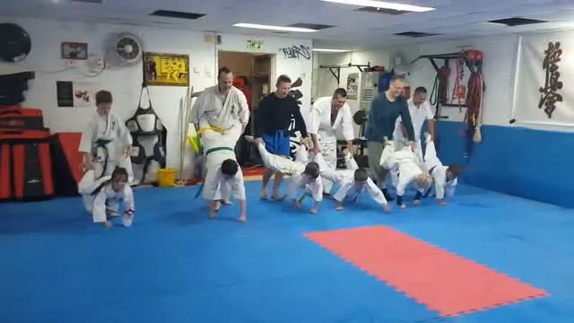 Школа Карате Киокушинкай (בית ספר לקראטה קיוקושין (מגע מלא смотреть онлайн