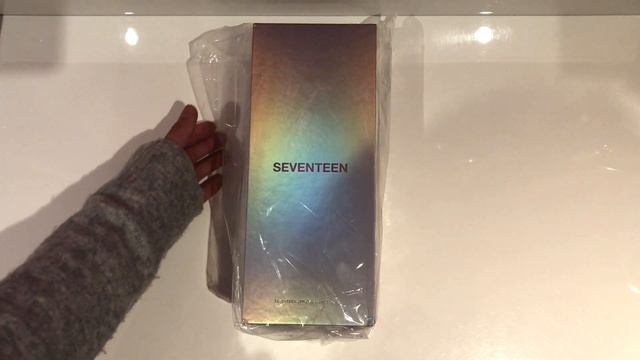 Unboxing Victon and Seventeen lightsticks ✨ Vickeybong and Caratbong смотреть онлайн