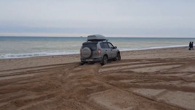 Утюжим пляж Нивой!, Алина в деле! смотреть онлайн