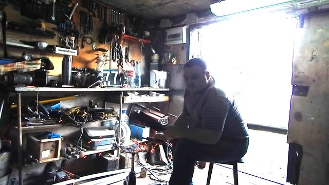ремонт вертячего стула - варим сваркой опорную площадку смотреть онлайн