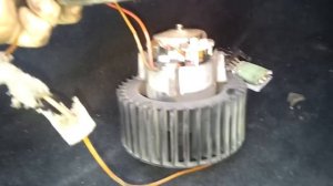 Golf 3 как снять моторчик печки .