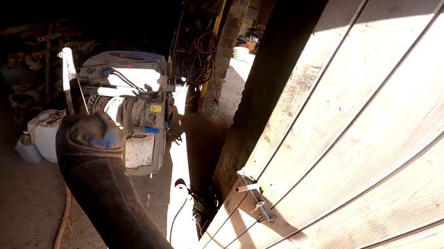 Fixing the Vacuum Pump on the Slurry Tanker смотреть онлайн