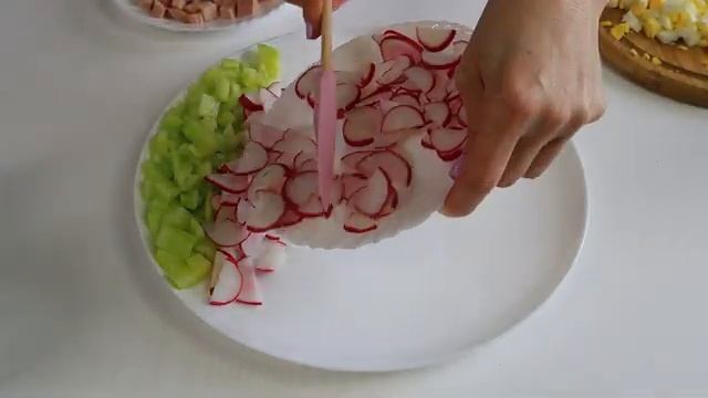 САЛАТ весенний овощной на Праздничный стол! Пасхальный Салат смотреть онлайн