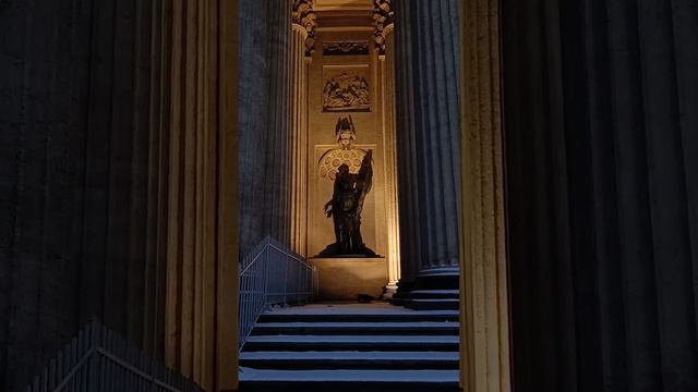 Казанский собор Санкт -Петербург. Дом книги , Канал Грибоедова. смотреть онлайн