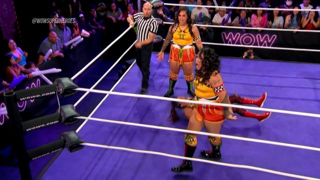 Las Bandidas vs The Tonga Twins | WOW - Women Of Wrestling смотреть онлайн