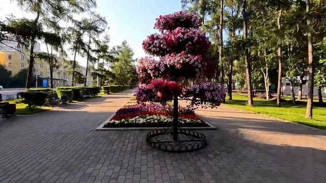 Siberia In Spring! A Walk Through Real Russia|?? American In Siberia ?? смотреть онлайн