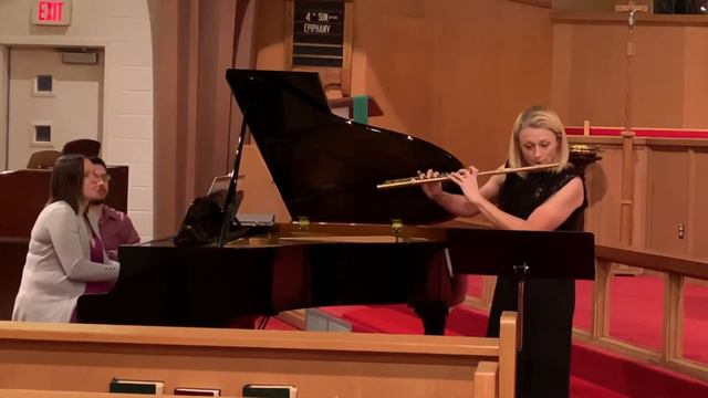 Hindemith Sonate for Flute I. Heiter bewegt смотреть онлайн