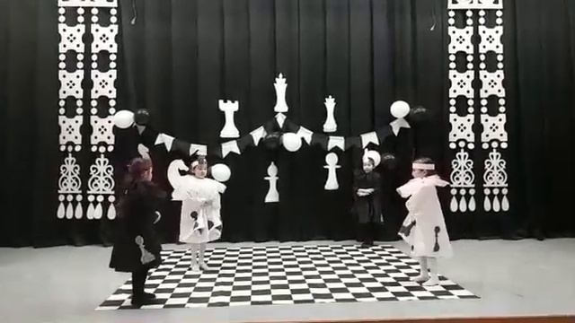танец шахматных фигур "Королята" с. Октемцы смотреть онлайн