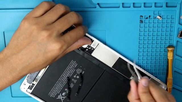 iPad Air 2 (A1566) Disassembly | Open a iPad | Noor Telecom смотреть онлайн