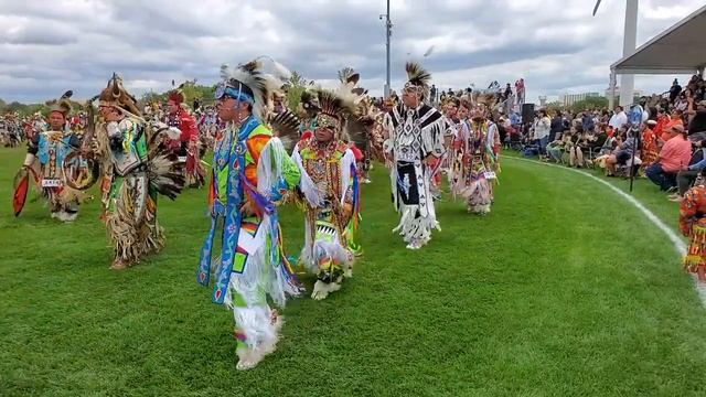 Shakopee Powwow 2021 Grand Entry Saturday afternoon смотреть онлайн