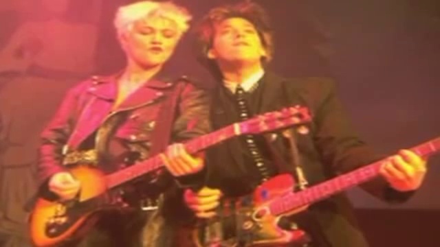 The sweet hello, the sad goodbye смотреть онлайн