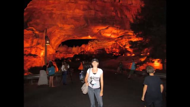 Super Disney Trip with Arlen and Sue смотреть онлайн