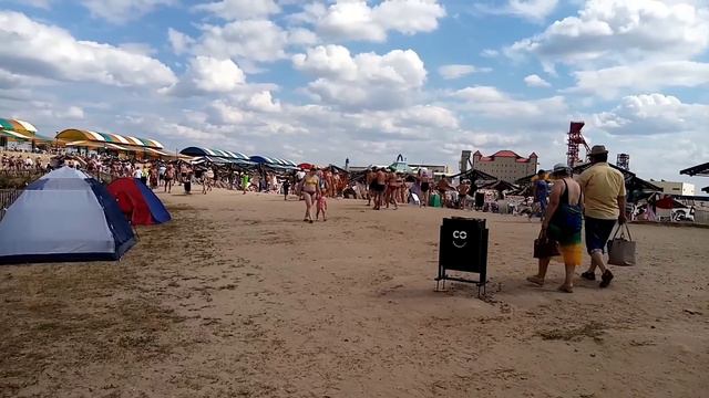 Соль-Илецк. Переполненый пляж в разга сезона смотреть онлайн