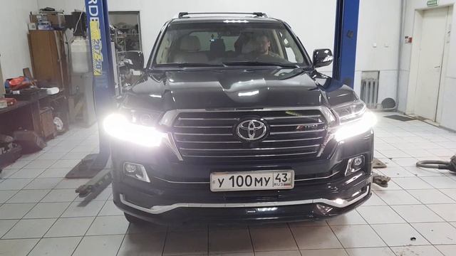 Динамические поворотники и страбоскопы Toyota Land Cruiser 200. смотреть онлайн