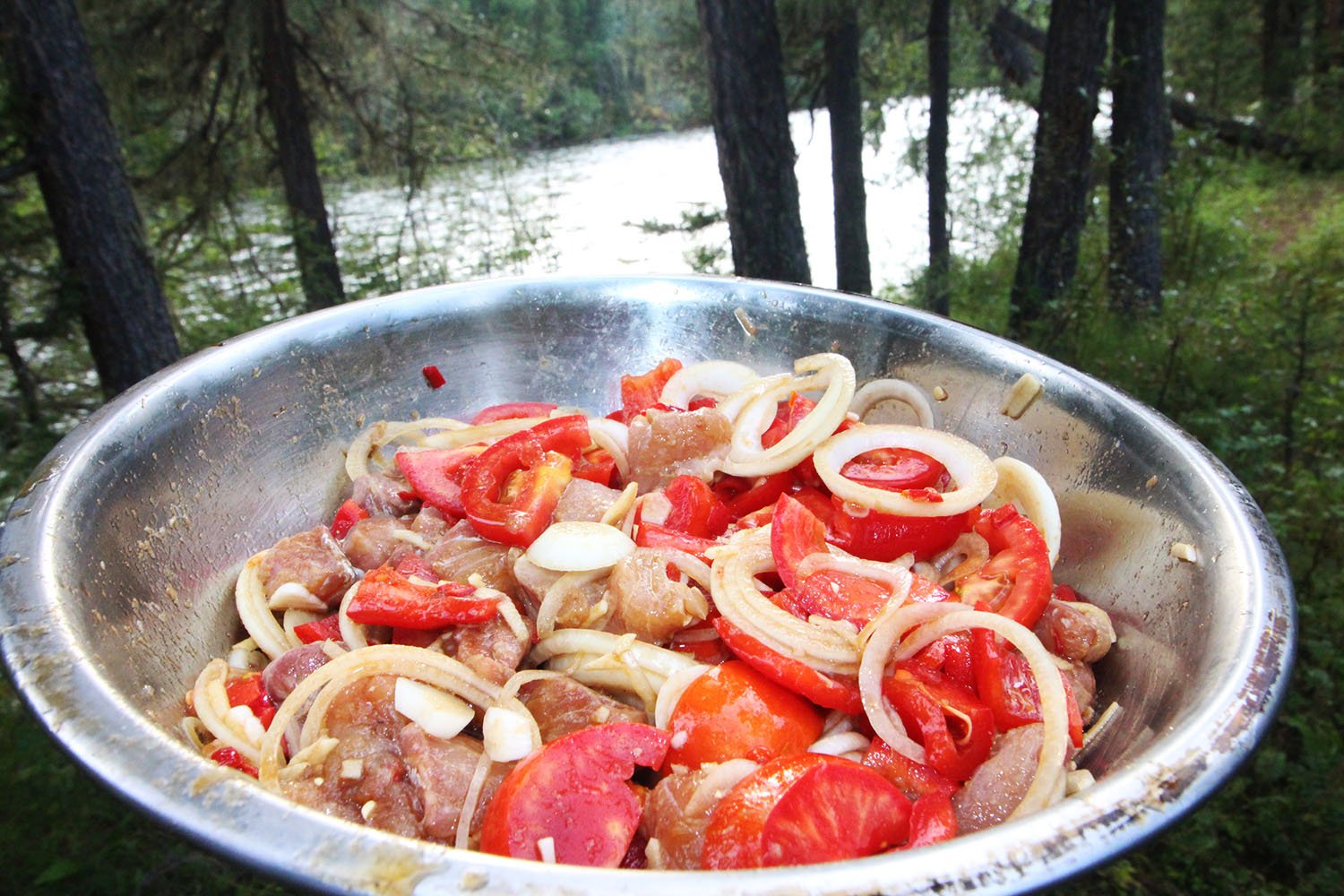 Маринованная рыба с овощами в соевом соусе