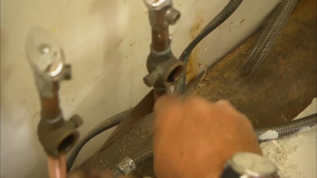 Replacing a Kitchen Sink | Ask This Old House смотреть онлайн