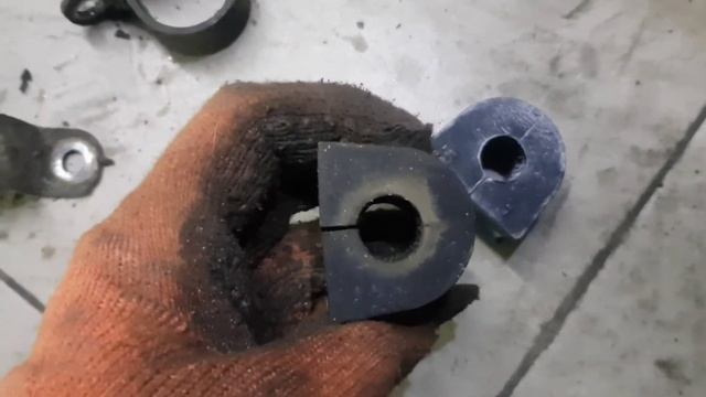 SUBARU(субару) OUTBACK (АУТБЭК) как заменить втулки заднего стабилизатора смотреть онлайн