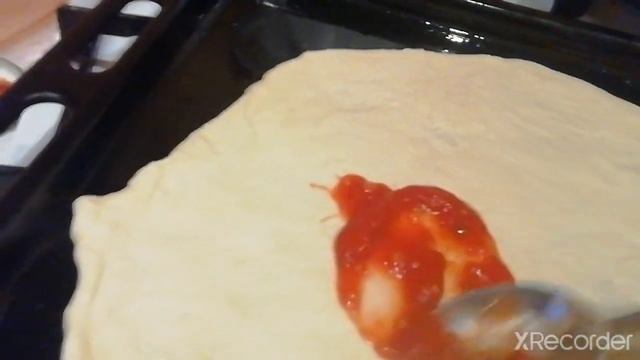 Готовлю вкусную пиццу 🍕🍕🍕 смотреть онлайн