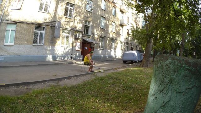 3/7 2018-08-26 (15:58) рисую во дворе разметку для парковки смотреть онлайн
