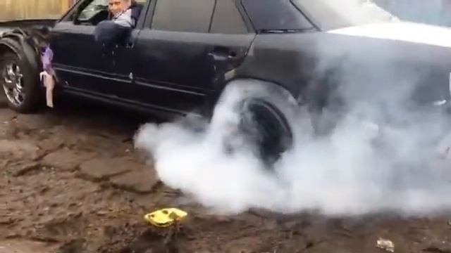 Mercedez Benz (волчок) смотреть онлайн