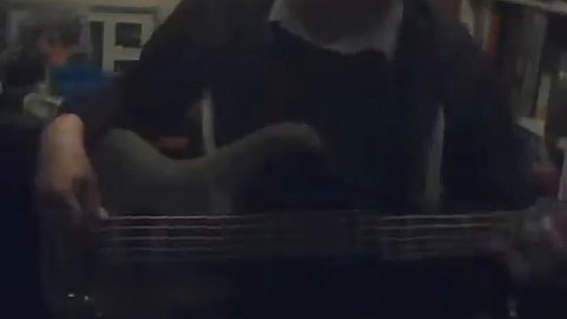 Demo Ibanez BTB205 Con Electrónica Kent Armstrong