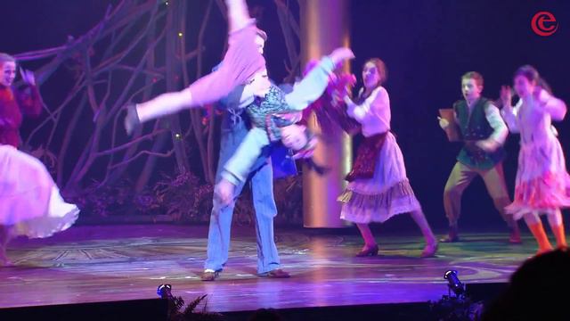 Sprookjessprokkelaar de musical met audiodescriptie - Efteling Musical смотреть онлайн