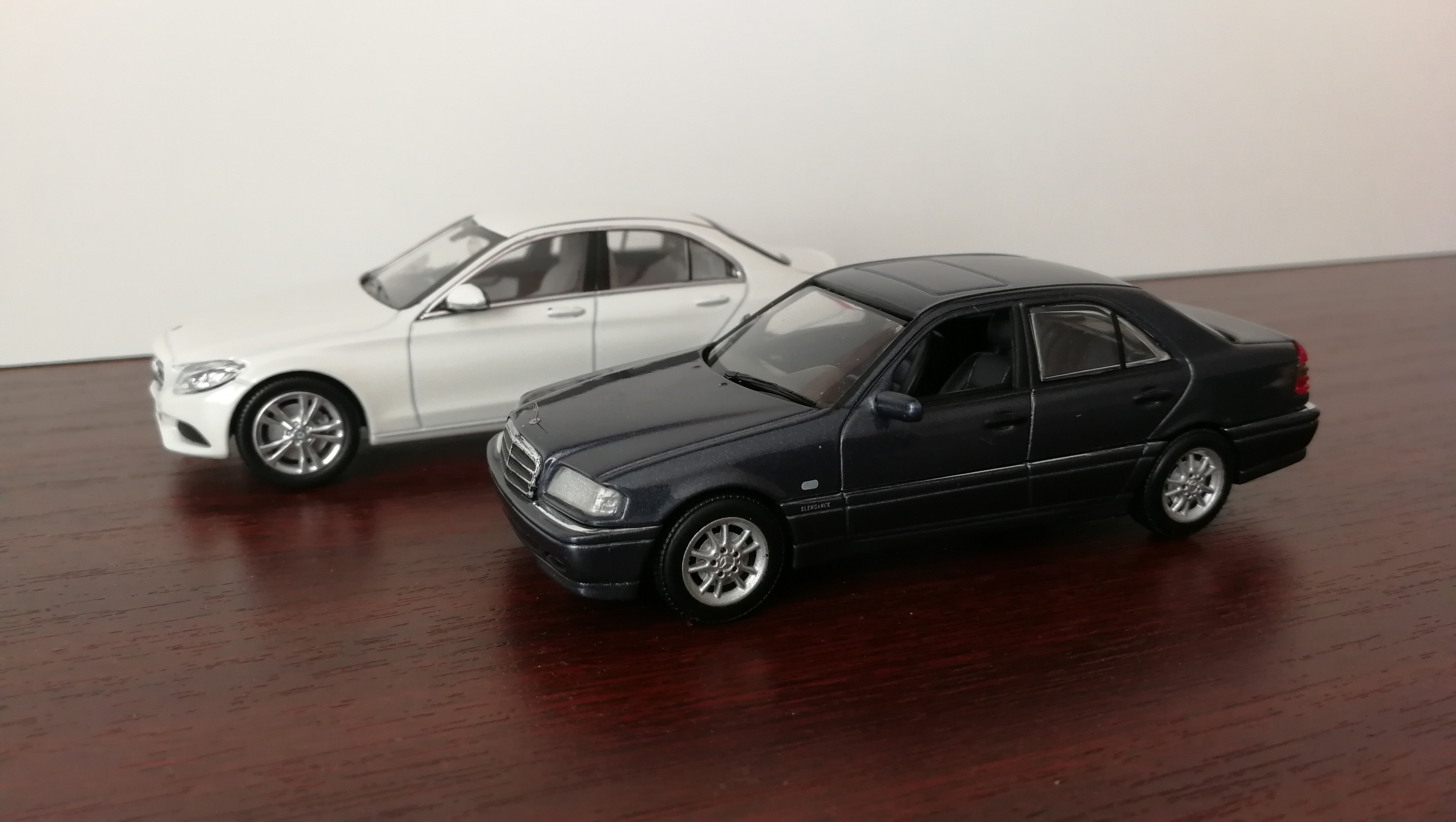 1/43 Mercedes Benz. C-klasse  (W205+W202).