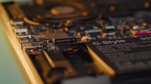 NVIDIA GeForce RTX 3080 Max-Q is here! AORUS 17G YC Gaming Notebook Review смотреть онлайн