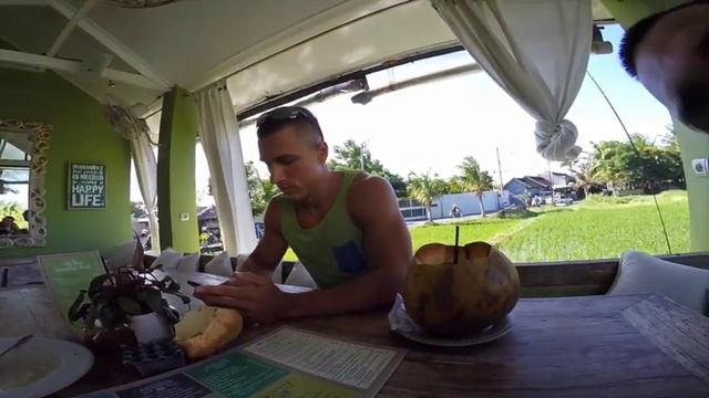 Как зарабоать 6млн, потом потерять 3 и и при этом много путешествовать! смотреть онлайн