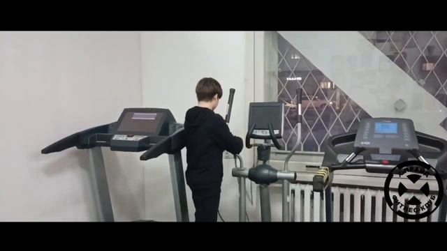 ВТЫКАЙТЕ КУДА НУЖНО! X-ПРАЙД смотреть онлайн