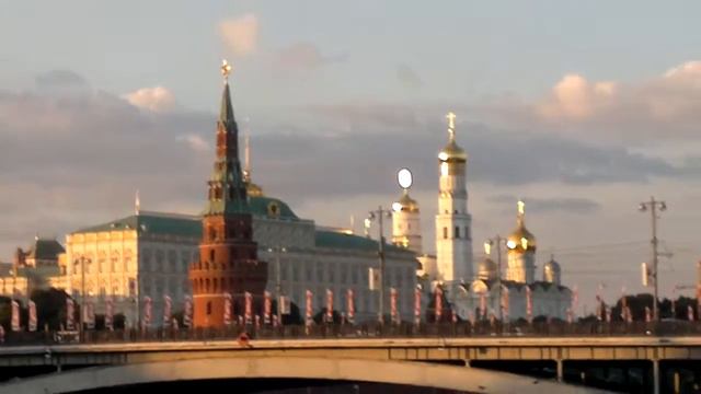 Прогулка по Москва-реке смотреть онлайн