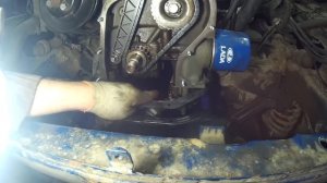 Снимаем поддон меняем прокладку поддона картера на НИВЕ не снимая двигатель