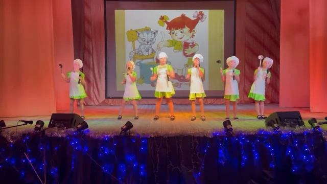 Вокальный ансамбль младших классов «Дружба». Песня «Варись кашка» смотреть онлайн