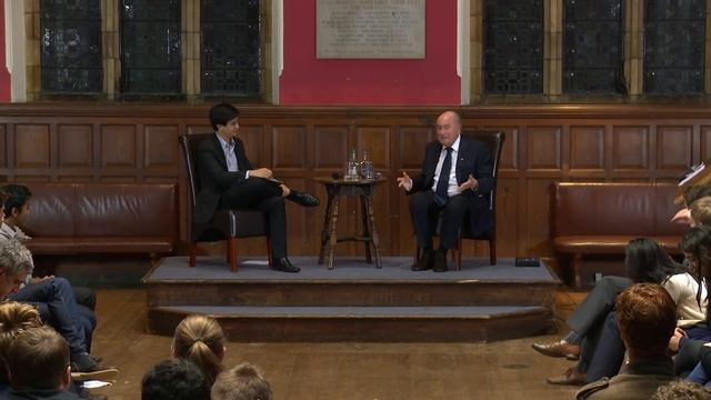 Sepp Blatter Impersonates Ronaldo at Oxford Union смотреть онлайн