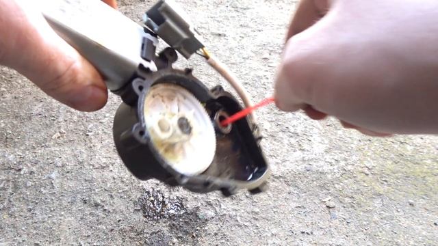 Возвращение Алексея на канал !!!! Ремонт заклиневшего заднего дворника VOLVO XC90 смотреть онлайн