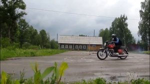 как правильно ездить восьмёрку :D